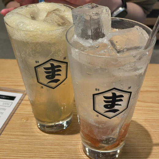 スシマヅメ　梅干しサワーとレモンサワー